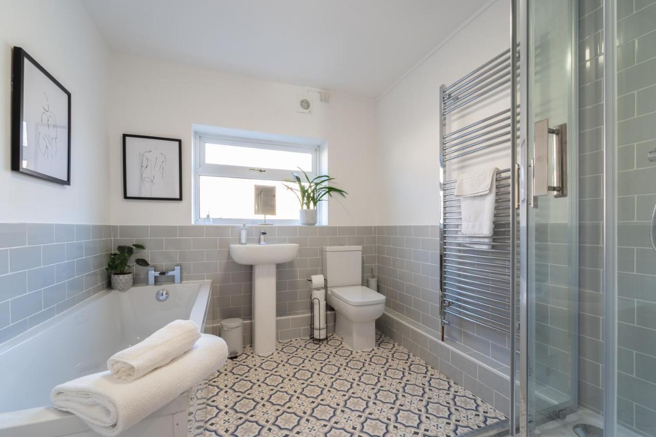 Southview Stays - Three Bedroom House Chester Bagian luar foto