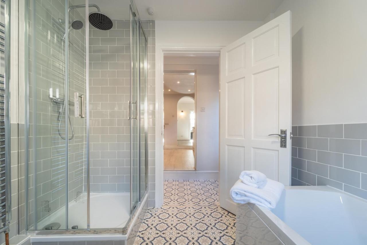Southview Stays - Three Bedroom House Chester Bagian luar foto