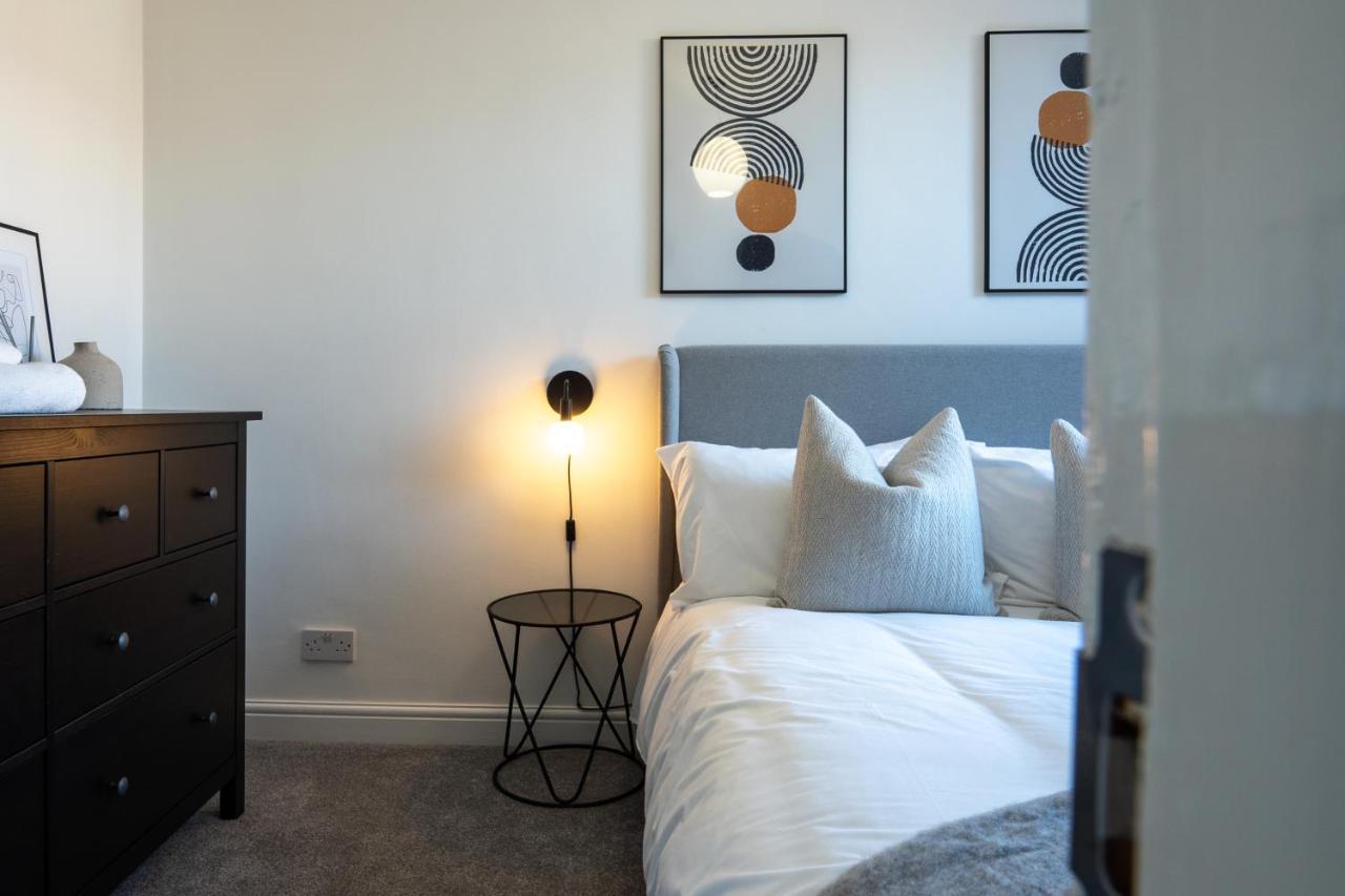 Southview Stays - Three Bedroom House Chester Bagian luar foto