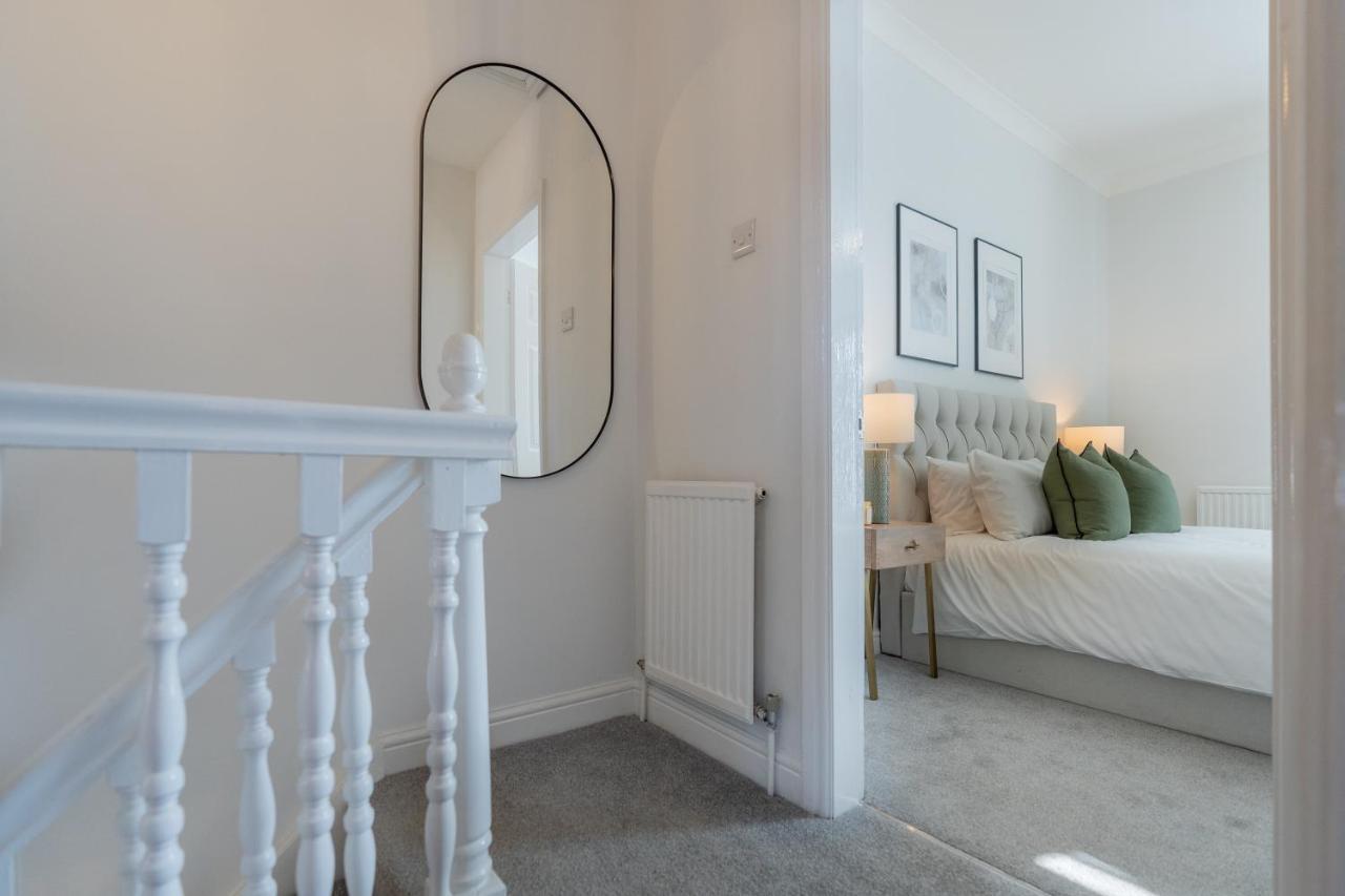 Southview Stays - Three Bedroom House Chester Bagian luar foto