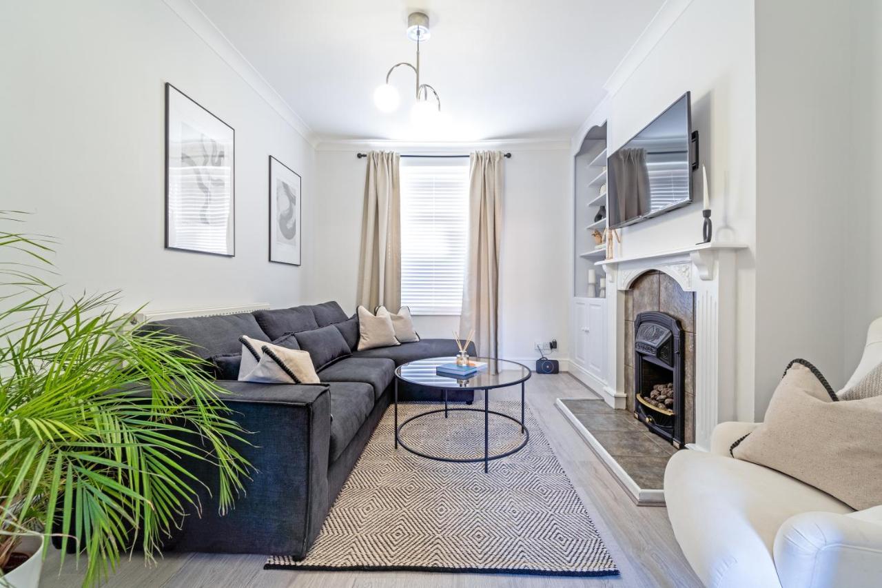 Southview Stays - Three Bedroom House Chester Bagian luar foto
