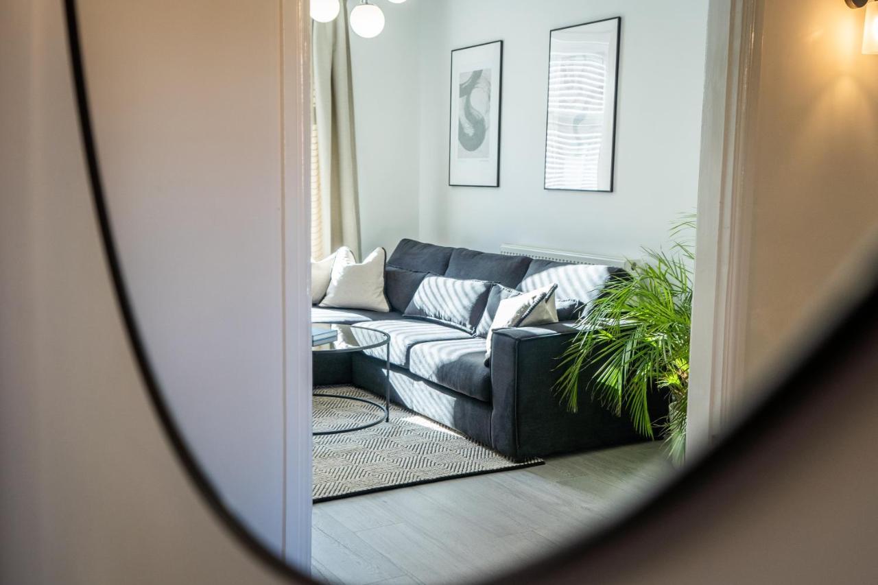 Southview Stays - Three Bedroom House Chester Bagian luar foto