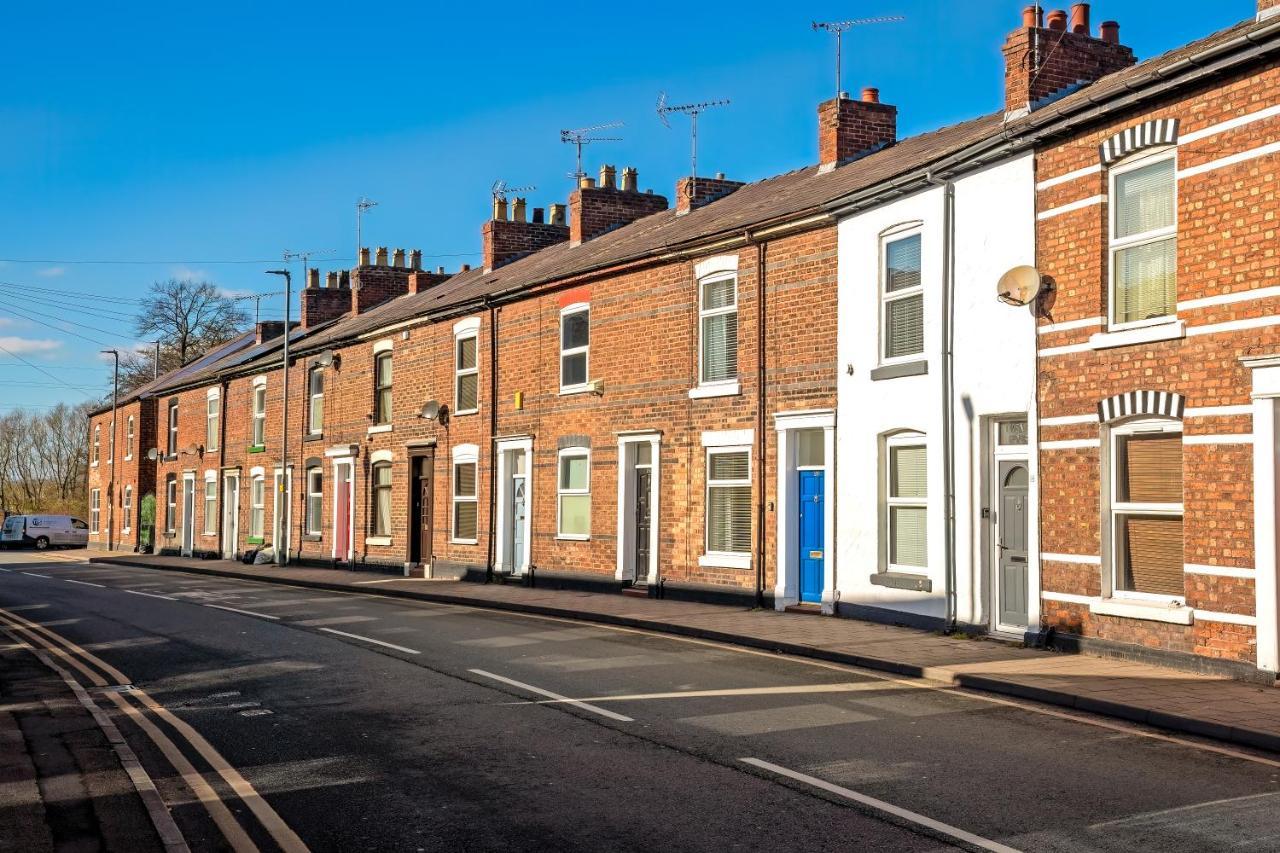 Southview Stays - Three Bedroom House Chester Bagian luar foto