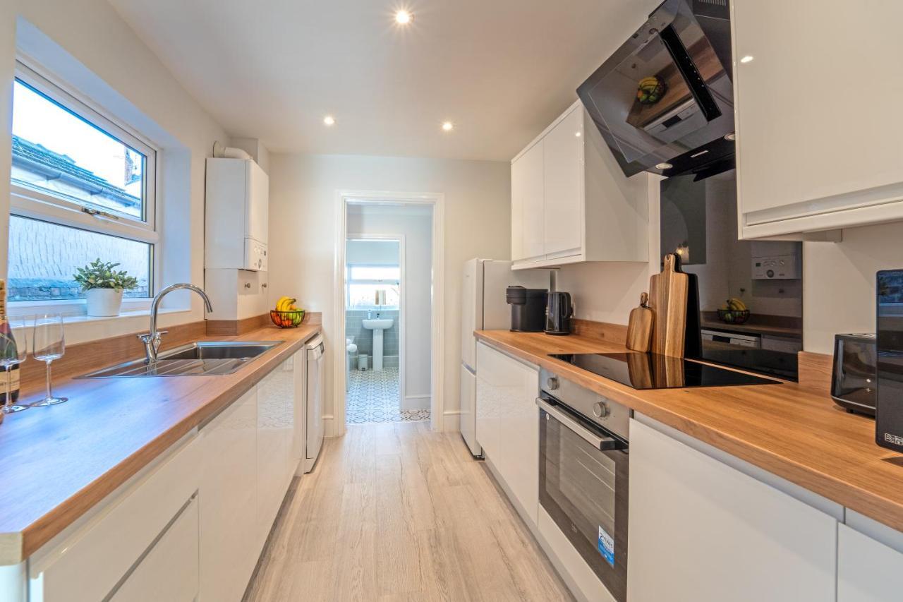 Southview Stays - Three Bedroom House Chester Bagian luar foto